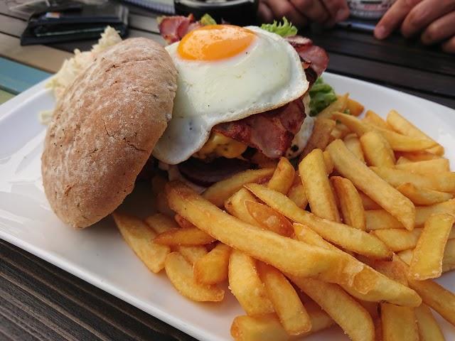 Brot & Spiele